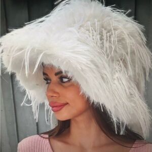Fuzzy Faux Fur Winter Bucket Hat-Beige
